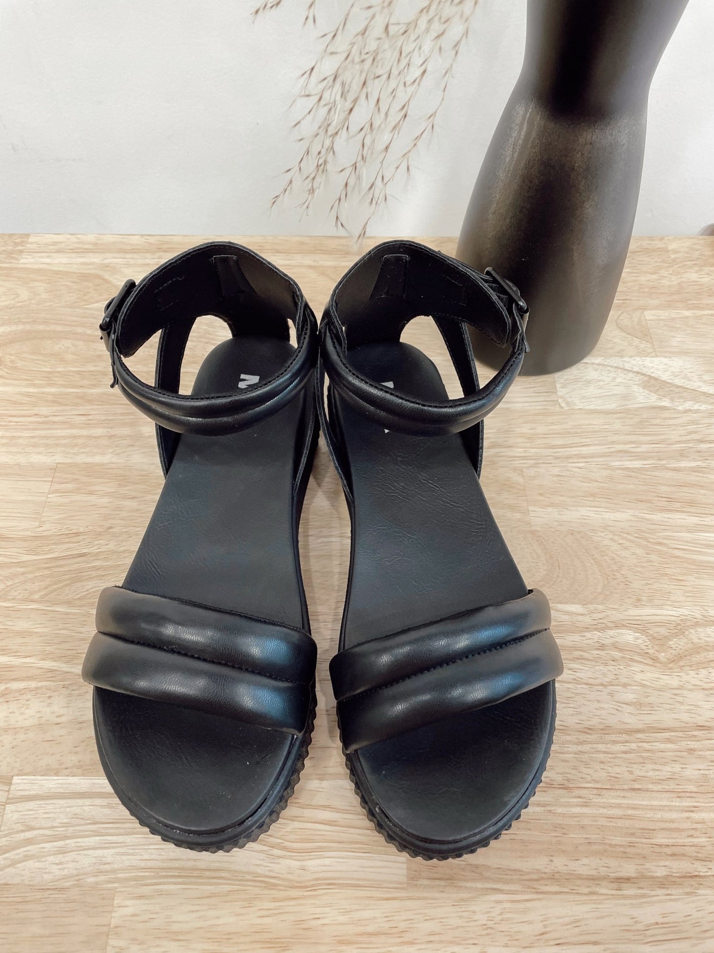 Black Puff Strap Sandals - Arete Style