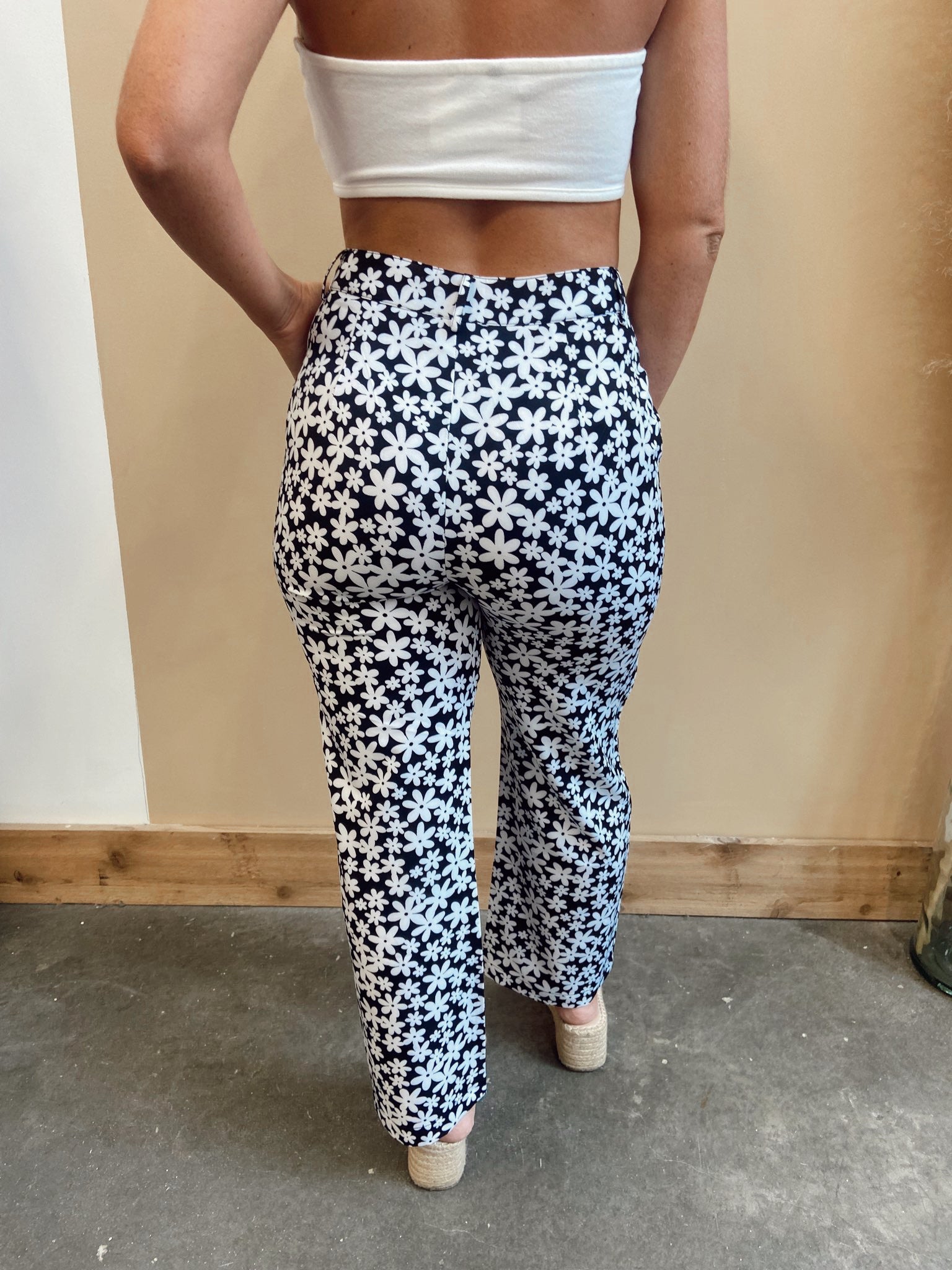 Floral Crop Pants - Arete Style