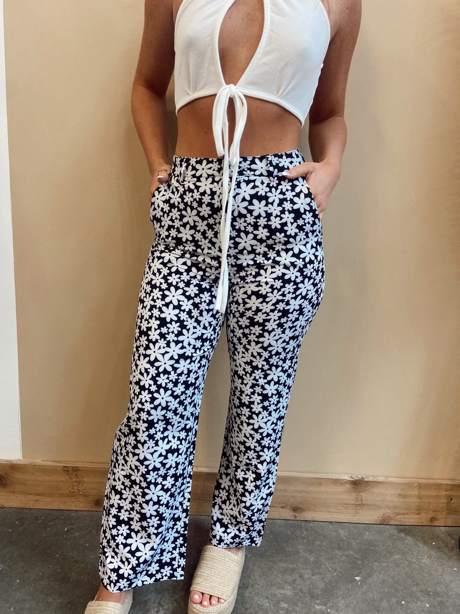 Floral Crop Pants - Arete Style