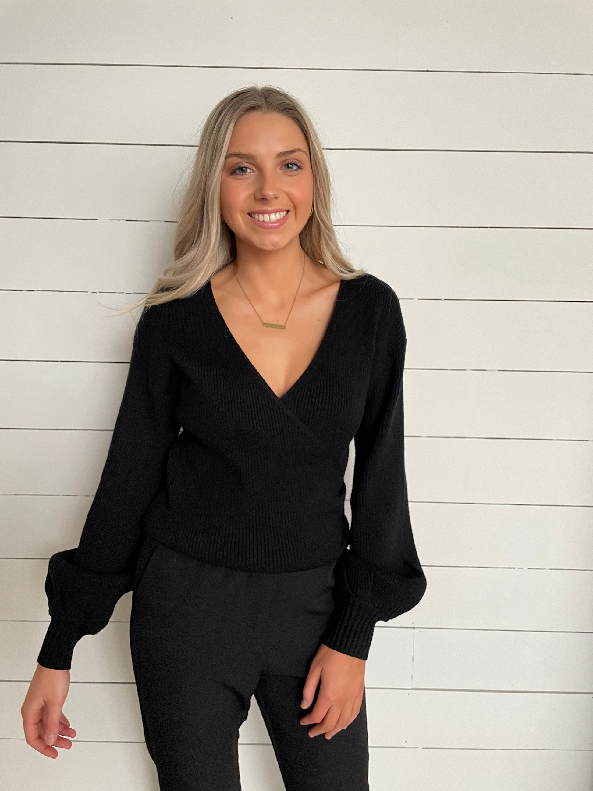 Lena Vneck Sweater - Arete Style