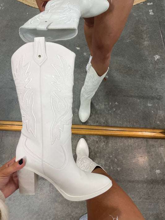 Serena White Boots - Arete Style