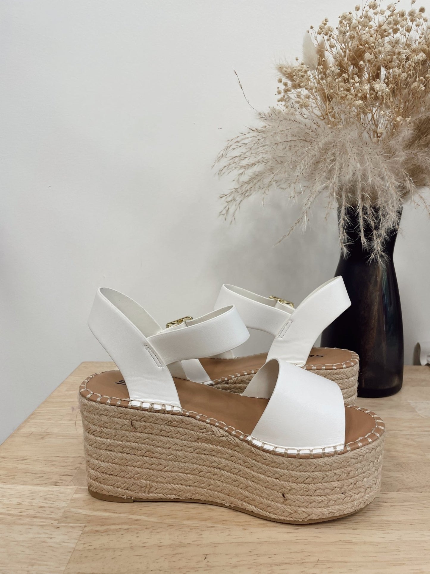 Janice Wedges - Arete Style