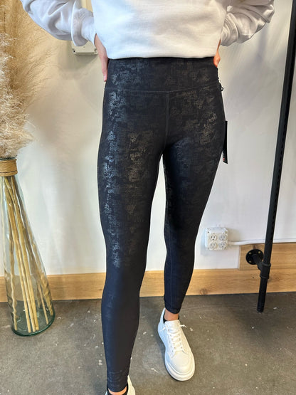 Light In The Dark Black Legging - Arete Style